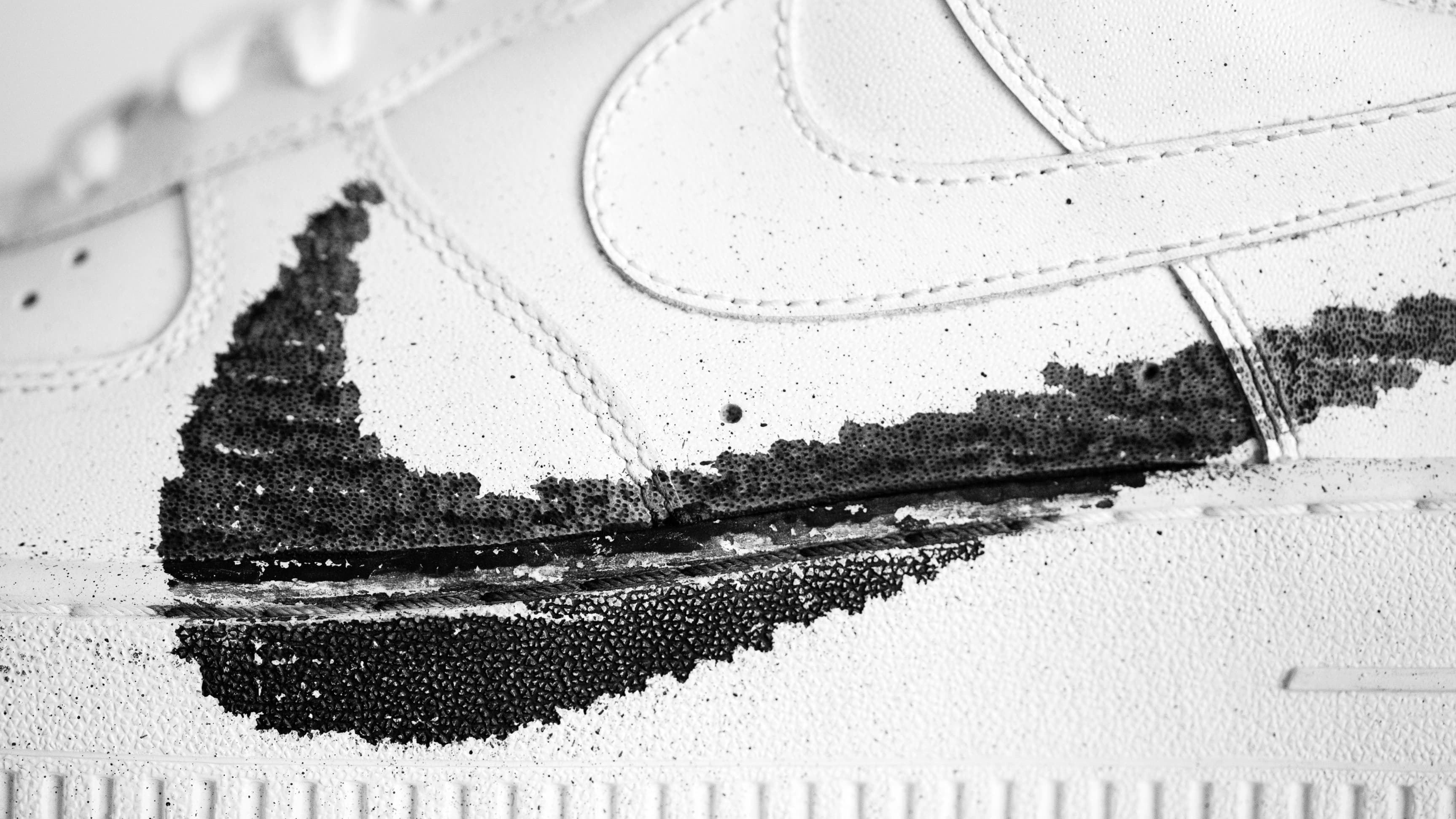 swoosh01.jpg